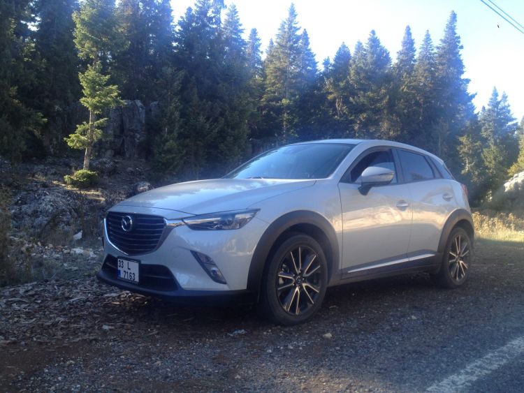 mazda 2.jpg