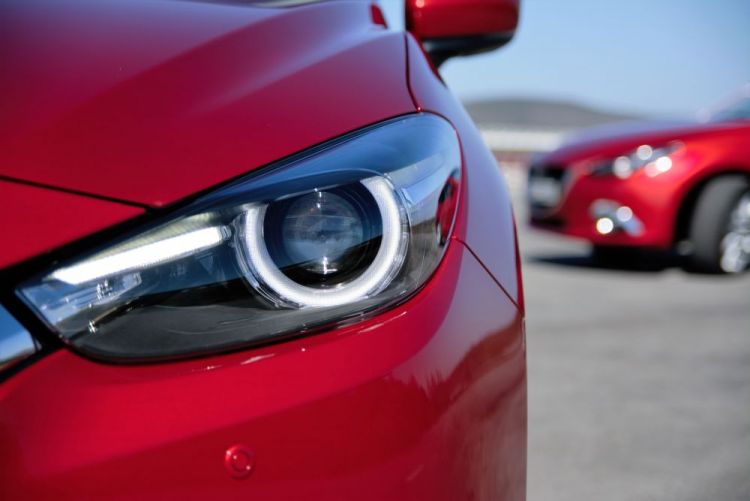 2017 Mazda 3 LED Farlar