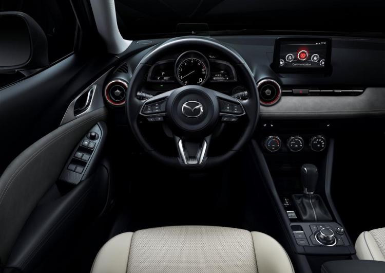 2018-Mazda_CX-3_New-York-Auto-Show-2018_Interior_1.jpg