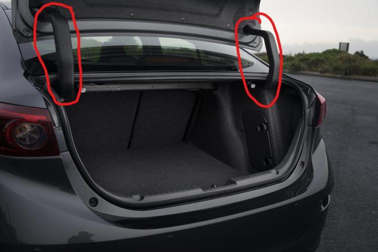 Inked2016-mazda3-sedan-boot_LIasaa.jpg