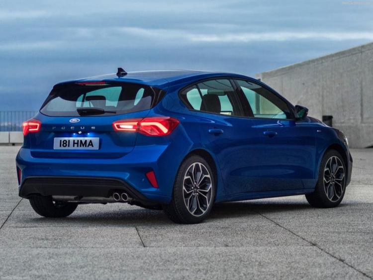 Ford-Focus_ST-Line-2019-1600-1f.thumb.jpg.f06bbc901105cd33aec1ca18c4edca82.jpg